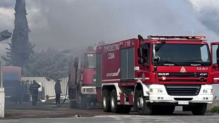 &Sigma;&beta;ή&sigma;&tau;&eta;&kappa;&epsilon; ά&mu;&epsilon;&sigma;&alpha; &phi;&omega;&tau;&iota;ά &sigma;&tau;&eta; &Beta;&Iota;&Pi;&Epsilon; &Tau;&rho;ί&pi;&omicron;&lambda;&eta;&sigmaf;