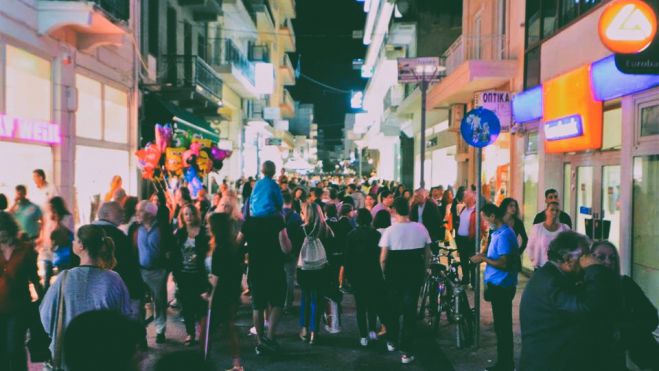 &Lambda;&epsilon;&upsilon;&kappa;έ&sigmaf; &Nu;ύ&chi;&tau;&epsilon;&sigmaf; &sigma;&tau;&eta;&nu; &Tau;&rho;ί&pi;&omicron;&lambda;&eta; | &Alpha;&nu;&omicron;&iota;&chi;&tau;ά &mu;έ&chi;&rho;&iota; &tau;&alpha; &mu;&epsilon;&sigma;ά&nu;&upsilon;&chi;&tau;&alpha; &tau;&alpha; &epsilon;&mu;&pi;&omicron;&rho;&iota;&kappa;ά &kappa;&alpha;&tau;&alpha;&sigma;&tau;ή&mu;&alpha;&tau;&alpha;!