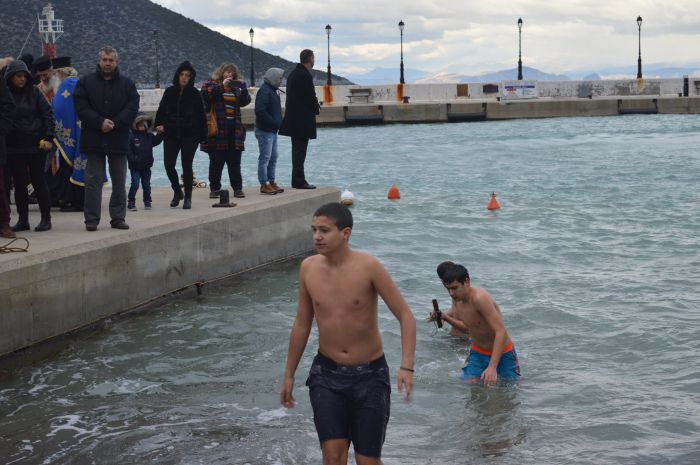 Ο Αγιασμός των υδάτων στον Τυρό Κυνουρίας! (εικόνες)