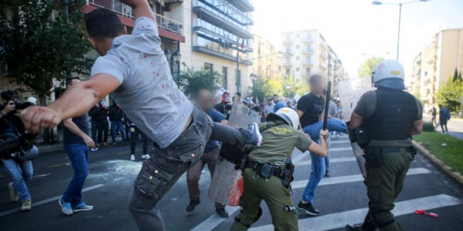 &Delta;&iota;&alpha;&delta;&eta;&lambda;&omega;&tau;ή&sigmaf; &rho;ί&chi;&nu;&epsilon;&iota; &laquo;&kappa;&alpha;&rho;&alpha;&tau;&iota;ά&raquo; &sigma;&epsilon; ά&nu;&delta;&rho;&alpha; &tau;&omega;&nu; &Mu;&Alpha;&Tau; - &Delta;&epsilon;ί&tau;&epsilon; &epsilon;&iota;&kappa;ό&nu;&epsilon;&sigmaf;!