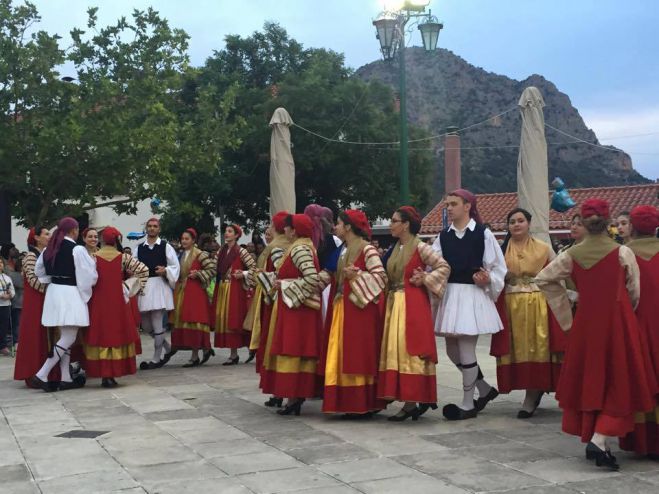 Τελετή της Αγάπης σε Λεωνίδιο και Τυρό! (εικόνες)