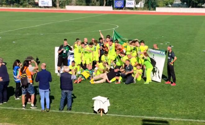 &Sigma;ή&kappa;&omega;&sigma;&epsilon; &tau;&omicron; Champions League &omicron; &Pi;&alpha;&nu;&alpha;&rho;&kappa;&alpha;&delta;&iota;&kappa;ό&sigmaf; &Alpha;&theta;&lambda;&eta;&tau;&iota;&kappa;ό&sigmaf; Ό&mu;&iota;&lambda;&omicron;&sigmaf; &Kappa;&omega;&phi;ώ&nu;! (vd)