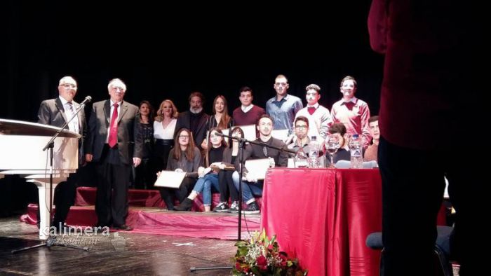 "Ί&delta;&rho;&upsilon;&mu;&alpha; &Sigma;&chi;ί&zeta;&alpha;" | &Alpha;&upsilon;&tau;&omicron;ί &omicron;&iota; &alpha;&rho;&iota;&sigma;&tau;&omicron;ύ&chi;&omicron;&iota; &beta;&rho;&alpha;&beta;&epsilon;ύ&omicron;&nu;&tau;&alpha;&iota; &sigma;&tau;&eta;&nu; &Tau;&rho;ί&pi;&omicron;&lambda;&eta; - Ό&lambda;&alpha; &tau;&alpha; &omicron;&nu;ό&mu;&alpha;&tau;&alpha;!