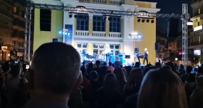Live από τη συναυλία του Κώστα Τουρνά στην Τρίπολη - Πολύς κόσμος στην Πετρινού!