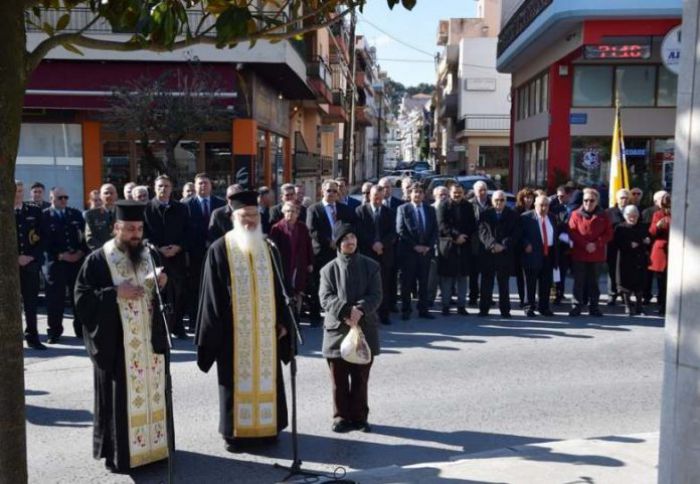 &Tau;&iota;&mu;ή &sigma;&tau;&eta; &mu;&nu;ή&mu;&eta; &tau;&omega;&nu; &alpha;&pi;&alpha;&gamma;&chi;&omicron;&nu;&iota;&sigma;&theta;έ&nu;&tau;&omega;&nu; &pi;&alpha;&tau;&rho;&iota;&omega;&tau;ώ&nu; &alpha;&pi;ό &tau;&omicron;&upsilon;&sigmaf; &gamma;&epsilon;&rho;&mu;&alpha;&nu;&omicron;ύ&sigmaf; &sigma;&tau;&eta;&nu; &Tau;&rho;ί&pi;&omicron;&lambda;&eta; (vd)