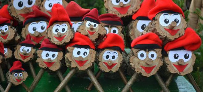 &Tau;&alpha; &pi;&iota;&omicron; &pi;&epsilon;&rho;ί&epsilon;&rho;&gamma;&alpha; έ&theta;&iota;&mu;&alpha; &Chi;&rho;&iota;&sigma;&tau;&omicron;&upsilon;&gamma;έ&nu;&nu;&omega;&nu; &alpha;&pi;ό ό&lambda;&omicron; &tau;&omicron;&nu; &kappa;ό&sigma;&mu;&omicron; (&epsilon;&iota;&kappa;ό&nu;&epsilon;&sigmaf;)