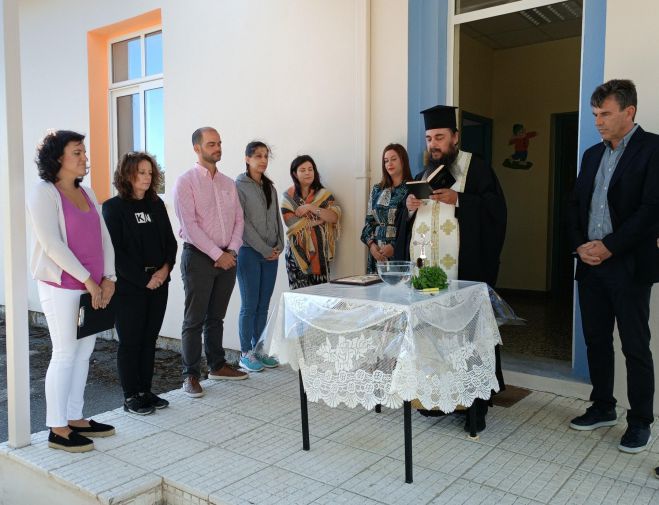 &Alpha;&gamma;&iota;&alpha;&sigma;&mu;ό&sigmaf; &sigma;&tau;&omicron; &Epsilon;&iota;&delta;&iota;&kappa;ό &Nu;&eta;&pi;&iota;&alpha;&gamma;&omega;&gamma;&epsilon;ί&omicron; &Tau;&rho;ί&pi;&omicron;&lambda;&eta;&sigmaf; (&epsilon;&iota;&kappa;ό&nu;&epsilon;&sigmaf;)