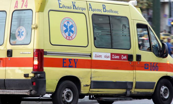 &quot;Ασπρόχωμα - Πύλος&quot; | Αυτοκίνητο έπεσε πάνω σε δένδρο - Νεκρός 40χρονος αλλοδαπός