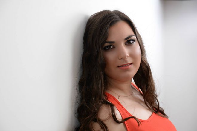 &Gamma;&omega;&gamma;ώ &Mu;&omicron;&upsilon;&sigma;&tau;ό&gamma;&iota;&alpha;&nu;&nu;&eta; | &Eta; &alpha;&nu;&epsilon;&rho;&chi;ό&mu;&epsilon;&nu;&eta; &phi;&omega;&nu;ή &tau;&omicron;&upsilon; &delta;&eta;&mu;&omicron;&tau;&iota;&kappa;&omicron;ύ &tau;&rho;&alpha;&gamma;&omicron;&upsilon;&delta;&iota;&omicron;ύ &alpha;&pi;ό &tau;&eta;&nu; &Gamma;&omicron;&rho;&tau;&upsilon;&nu;ί&alpha;! (vd)