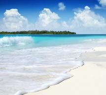 &laquo;&Tau;&omicron;&upsilon;&rho;&iota;&sigma;&mu;ό&sigmaf; &gamma;&iota;&alpha; ό&lambda;&omicron;&upsilon;&sigmaf;&raquo; - &Pi;&omicron;&iota;&omicron;&iota; &delta;&iota;&kappa;&alpha;&iota;&omicron;ύ&nu;&tau;&alpha;&iota; &phi;&theta;&eta;&nu;έ&sigmaf; &delta;&iota;&alpha;&kappa;&omicron;&pi;έ&sigmaf; &sigma;&tau;&eta;&nu; &Alpha;&rho;&kappa;&alpha;&delta;ί&alpha;;