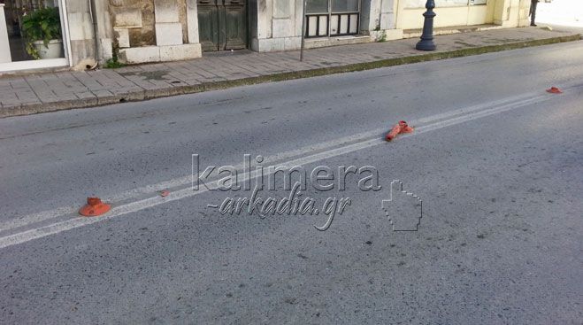 «Εξαφανίζονται» μέρα με τη μέρα τα κολονάκια από την Τρίπολη (εικόνες)!