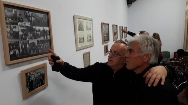 &Gamma;&alpha;&rho;έ&alpha; &Tau;&epsilon;&gamma;έ&alpha;&sigmaf; | &Mu;&iota;&alpha; έ&kappa;&theta;&epsilon;&sigma;&eta; &phi;&omega;&tau;&omicron;&gamma;&rho;&alpha;&phi;ί&alpha;&sigmaf; &gamma;&epsilon;&mu;ά&tau;&eta; &iota;&sigma;&tau;&omicron;&rho;ί&alpha;, &mu;&nu;ή&mu;&epsilon;&sigmaf;, &sigma;&upsilon;&nu;&alpha;&iota;&sigma;&theta;ή&mu;&alpha;&tau;&alpha; &kappa;&alpha;&iota; &nu;&omicron;&sigma;&tau;&alpha;&lambda;&gamma;ί&alpha; (&epsilon;&iota;&kappa;ό&nu;&epsilon;&sigmaf; - &beta;ί&nu;&tau;&epsilon;&omicron;)