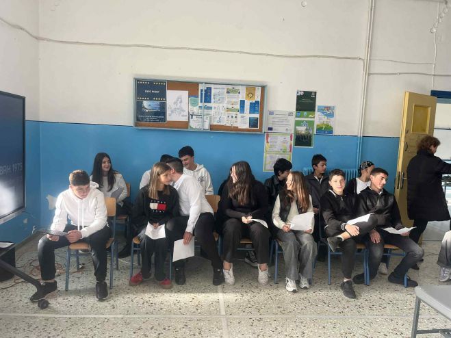 Σχολική Επετειακή εκδήλωση για το Πολυτεχνείο στη Βυτίνα (εικόνες)