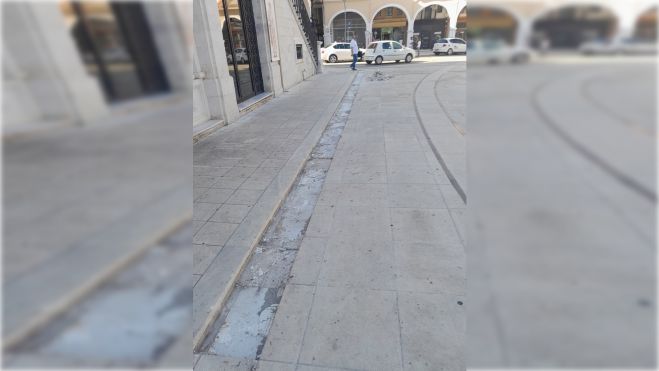 Σμυρνιώτης: "Γιατί ξηλώνετε την πλατεία Αγίου Βασιλείου;"