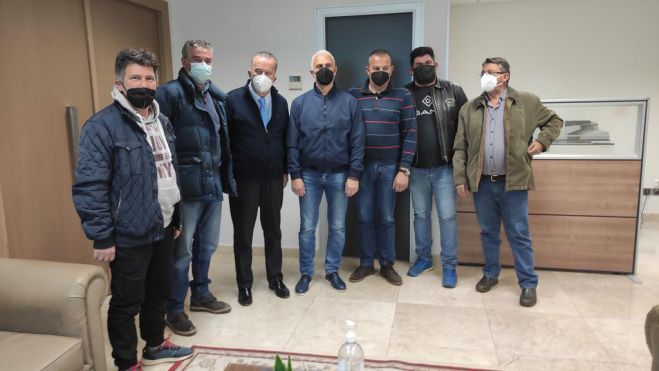 &Sigma;&upsilon;&nu;ά&nu;&tau;&eta;&sigma;&eta; &Sigma;&kappa;&alpha;&nu;&tau;&zeta;&omicron;ύ &mu;&epsilon; &tau;&eta;&nu; Έ&nu;&omega;&sigma;&eta; &Pi;&rho;&omicron;έ&delta;&rho;&omega;&nu; &Delta;ή&mu;&omicron;&upsilon; &Tau;&rho;ί&pi;&omicron;&lambda;&eta;&sigmaf; - &Delta;έ&sigma;&mu;&epsilon;&upsilon;&sigma;&eta; &gamma;&iota;&alpha; &sigma;&upsilon;&nu;&epsilon;&rho;&gamma;&alpha;&sigma;ί&alpha; &kappa;&alpha;&iota; &epsilon;&pi;ί&lambda;&upsilon;&sigma;&eta; &pi;&rho;&omicron;&beta;&lambda;&eta;&mu;ά&tau;&omega;&nu;