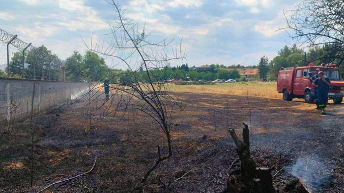 &Mu;&iota;&kappa;&rho;ή&sigmaf; έ&kappa;&tau;&alpha;&sigma;&eta;&sigmaf; &pi;&upsilon;&rho;&kappa;&alpha;&gamma;&iota;ά &sigma;&tau;&eta; &Mu;&alpha;&nu;&theta;&upsilon;&rho;έ&alpha;