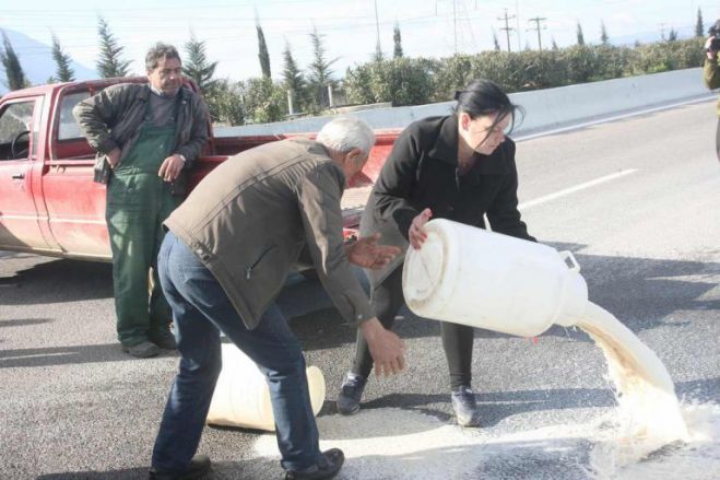 Η τιμή στο γάλα προκαλεί συγκέντρωση διαμαρτυρίας στην Τρίπολη!