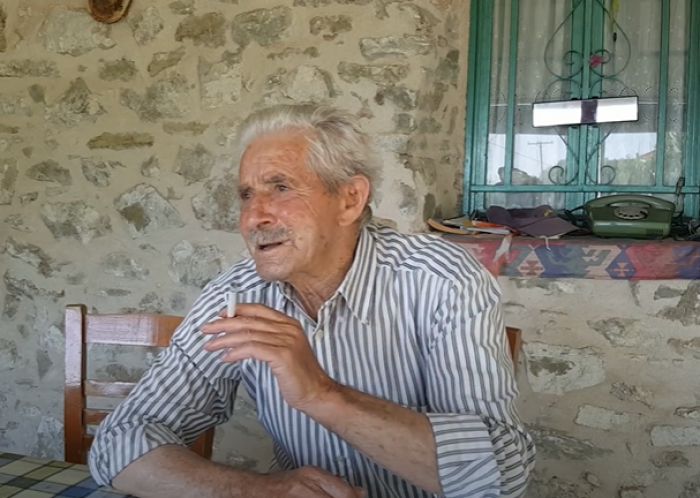 &Nu;έ&omicron; &nu;&tau;&omicron;&kappa;&iota;&mu;&alpha;&nu;&tau;έ&rho; "Ά&kappa;&omicron;&beta;&omicron;&sigmaf;, &mu;&nu;ή&mu;&epsilon;&sigmaf; &kappa;&alpha;&tau;&omicron;&chi;ή&sigmaf;" (vd)