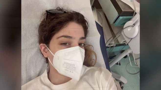 &laquo;Έ&chi;&omega; &nu;&omicron;&sigma;&eta;&lambda;&epsilon;&upsilon;&tau;&epsilon;ί 4 &phi;&omicron;&rho;έ&sigmaf; &mu;έ&sigma;&alpha; &sigma;&epsilon; έ&nu;&alpha; &chi;&rho;ό&nu;&omicron;&raquo; &ndash; &Eta; &mu;ά&chi;&eta; &tau;&eta;&sigmaf; &Kappa;&alpha;&tau;&iota;ά&nu;&alpha;&sigmaf; &mu;&epsilon; &tau;&alpha; &sigma;&upsilon;&mu;&pi;&tau;ώ&mu;&alpha;&tau;&alpha; Long Covid