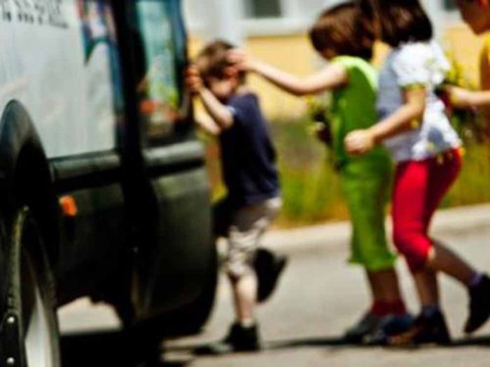&Alpha;ί&tau;&eta;&mu;&alpha; &gamma;&iota;&alpha; &pi;&alpha;&rho;ά&tau;&alpha;&sigma;&eta; &sigma;&upsilon;&mu;&beta;ά&sigma;&epsilon;&omega;&nu; &mu;&epsilon;&tau;&alpha;&phi;&omicron;&rho;ά&sigmaf; &mu;&alpha;&theta;&eta;&tau;ώ&nu; &sigma;&tau;&eta;&nu; &Pi;&epsilon;&lambda;&omicron;&pi;ό&nu;&nu;&eta;&sigma;&omicron;
