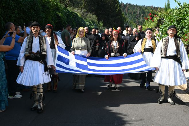 Μονή Μαλεβής | Πανηγυρικό Αρχιερατικό Συλλείτουργο και Ιερά Λιτάνευση της Θαυματουργού Εικόνας της Παναγίας (εικόνες)