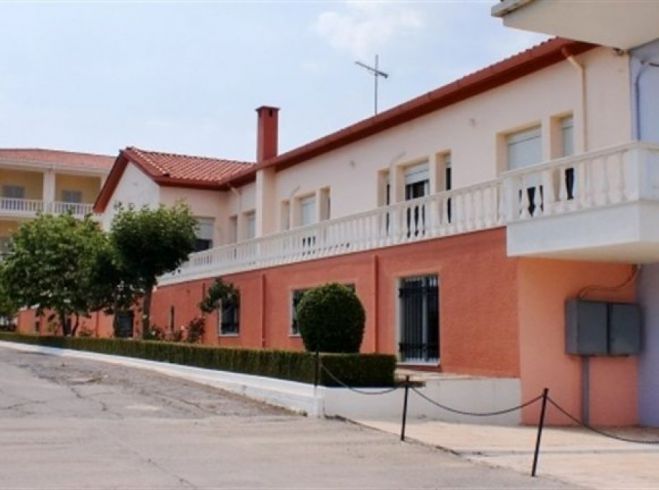 &Alpha;&nu;&tau;&iota;&pi;&rho;&omicron;&sigma;&omega;&pi;&epsilon;ί&alpha; &tau;&omicron;&upsilon; &Kappa;&Kappa;&Epsilon; &sigma;&tau;&omicron; &Delta;&epsilon;&kappa;ά&zeta;&epsilon;&iota;&omicron; &Gamma;&eta;&rho;&omicron;&kappa;&omicron;&mu;&epsilon;ί&omicron; &Tau;&rho;ί&pi;&omicron;&lambda;&eta;&sigmaf;