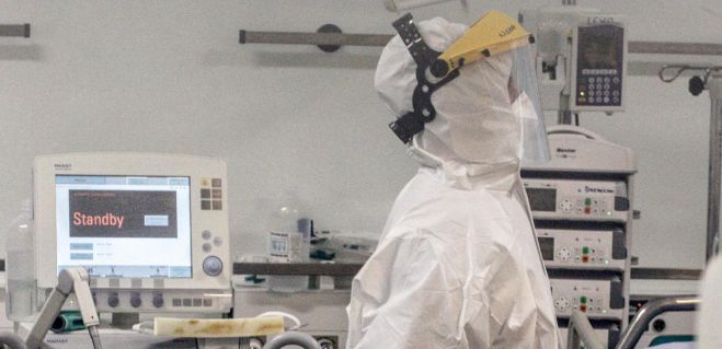 &Kappa;&omicron;&rho;&omega;&nu;&omicron;ϊό&sigmaf; / &laquo;&Kappa;ί&nu;&delta;&upsilon;&nu;&omicron;&sigmaf; &gamma;&iota;&alpha; 700 &eta;&mu;&epsilon;&rho;ή&sigma;&iota;&alpha; &kappa;&rho;&omicron;ύ&sigma;&mu;&alpha;&tau;&alpha; &tau;&omicron;&nu; &Delta;&epsilon;&kappa;έ&mu;&beta;&rho;&iota;&omicron;&raquo;