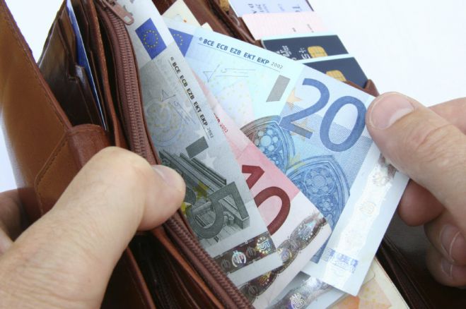 &Tau;&alpha; &alpha;&nu;&alpha;&delta;&rho;&omicron;&mu;&iota;&kappa;ά &kappa;&alpha;&iota; &omicron;&iota; &delta;ό&sigma;&epsilon;&iota;&sigmaf; &gamma;&iota;&alpha; &sigma;&upsilon;&nu;&tau;&alpha;&xi;&iota;&omicron;ύ&chi;&omicron;&upsilon;&sigmaf; &Delta;&eta;&mu;&omicron;&sigma;ί&omicron;&upsilon; (&pi;ί&nu;&alpha;&kappa;&epsilon;&sigmaf;)