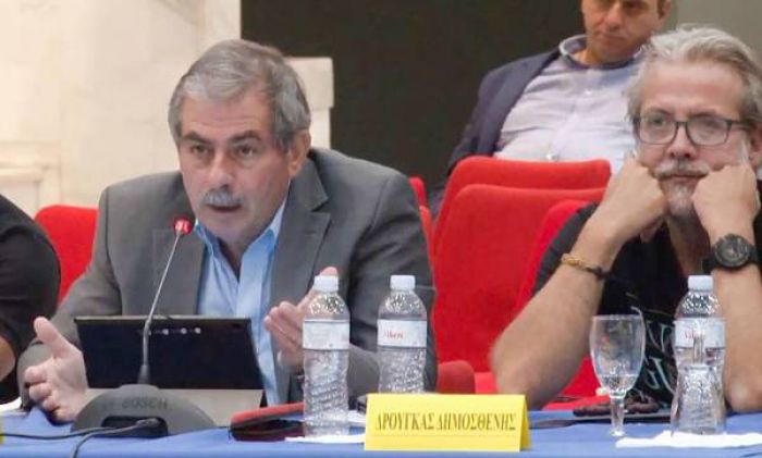 "Ρουκέτες" από Πετράκο - Δρούγκα: "Επιτρέπουν σε Περιφερειάρχες απευθείας αναθέσεις μέχρι 5.225.000 € - Αυτό είναι το ήθος της Μητσοτάκης ΑΕ"
