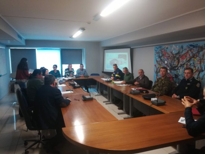 &Sigma;&upsilon;&nu;&tau;&omicron;&nu;&iota;&sigma;&tau;&iota;&kappa;ό &Pi;&omicron;&lambda;&iota;&tau;&iota;&kappa;ή&sigmaf; &Pi;&rho;&omicron;&sigma;&tau;&alpha;&sigma;ί&alpha;&sigmaf; | &Sigma;&epsilon; &epsilon;&tau;&omicron;&iota;&mu;ό&tau;&eta;&tau;&alpha; &gamma;&iota;&alpha; &tau;&omicron;&nu; &chi;&epsilon;&iota;&mu;ώ&nu;&alpha; &omicron; &Delta;ή&mu;&omicron;&sigmaf; &Tau;&rho;ί&pi;&omicron;&lambda;&eta;&sigmaf;