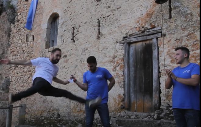 Ταινία μικρού μήκους στο Βαλτεσινίκο Γορτυνίας! (vd)