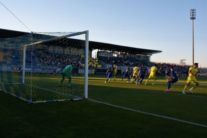 &Alpha;&sigma;&tau;έ&rho;&alpha;&sigmaf; | &Phi;&iota;&lambda;&iota;&kappa;ό &mu;&epsilon; &tau;&omicron;&nu; &Alpha;&tau;&rho;ό&mu;&eta;&tau;&omicron; &tau;&eta;&nu; &Kappa;&upsilon;&rho;&iota;&alpha;&kappa;ή &sigma;&tau;&eta;&nu; &Tau;&rho;ί&pi;&omicron;&lambda;&eta;