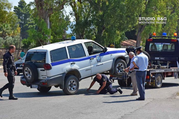 Τροχαίο ατύχημα με περιπολικό της αστυνομίας στο Ναύπλιο (vd)