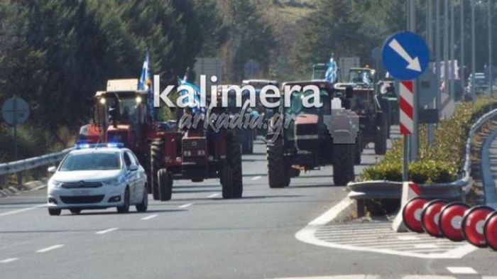 Ξεκίνησαν οι αγρότες της Αρκαδίας από τον Ισθμό με λεωφορεία και αγροτικά!
