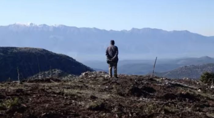 Letter from the mountains | &Nu;&tau;&omicron;&kappa;&iota;&mu;&alpha;&nu;&tau;έ&rho; &gamma;&iota;&alpha; &tau;&omicron;&nu; &alpha;&gamma;ώ&nu;&alpha; &tau;&omega;&nu; &kappa;&alpha;&tau;&omicron;ί&kappa;&omega;&nu; &tau;&omicron;&upsilon; &Kappa;&omicron;&sigma;&mu;ά (vd)