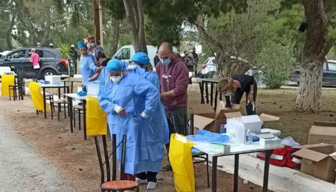Διενέργεια τεστ σε δομές μεταναστών και σε εργάτες γης ζητούν τρεις δήμαρχοι της Περιφέρειας