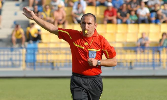 &Delta;&iota;&alpha;&iota;&tau;&eta;&sigma;ί&alpha; | &Omicron; &Mu;&pi;&lambda;ά&nu;&alpha;&sigmaf; &sigma;&tau;&eta;&rho;ί&zeta;&epsilon;&iota; &tau;&omicron; "&Alpha;&sigma;&tau;έ&rho;&alpha;&sigmaf; - &Pi;&alpha;&nu;&alpha;&iota;&tau;&omega;&lambda;&iota;&kappa;ό&sigmaf;"