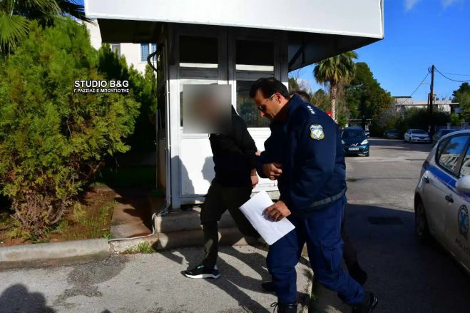 &Nu;&alpha;ύ&pi;&lambda;&iota;&omicron; | &Sigma;&tau;&omicron;&nu; &epsilon;&iota;&sigma;&alpha;&gamma;&gamma;&epsilon;&lambda;έ&alpha; &omicron; 34&chi;&rho;&omicron;&nu;&omicron;&sigmaf; &pi;&omicron;&upsilon; &chi;&tau;ύ&pi;&eta;&sigma;&epsilon; &tau;&eta; &sigma;ύ&zeta;&upsilon;&gamma;ό &tau;&omicron;&upsilon; &sigma;&tau;&omicron; Ά&rho;&gamma;&omicron;&sigmaf; (vd)