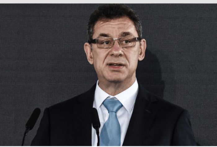 &Mu;&pi;&omicron;&upsilon;&rho;&lambda;ά: &laquo;&Kappa;&alpha;&lambda;ύ&tau;&epsilon;&rho;&alpha; έ&nu;&alpha; &epsilon;&mu;&beta;ό&lambda;&iota;&omicron; &kappa;&omicron;&rho;&omega;&nu;&omicron;ϊ&omicron;ύ &epsilon;&tau;&eta;&sigma;ί&omega;&sigmaf; &pi;&alpha;&rho;ά &sigma;&upsilon;&chi;&nu;έ&sigmaf; &delta;ό&sigma;&epsilon;&iota;&sigmaf;&raquo;