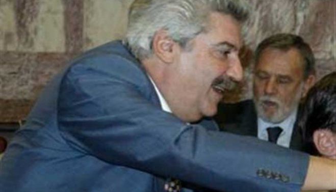 "Έ&phi;&upsilon;&gamma;&epsilon; &alpha;&pi;ό &tau;&eta; &zeta;&omega;ή" &omicron; &pi;&rho;ώ&eta;&nu; &beta;&omicron;&upsilon;&lambda;&epsilon;&upsilon;&tau;ή&sigmaf; &tau;&omicron;&upsilon; &Pi;&Alpha;&Sigma;&Omicron;&Kappa;, &Sigma;&tau;&alpha;ύ&rho;&omicron;&sigmaf; &Beta;&rho;έ&nu;&tau;&zeta;&omicron;&sigmaf;
