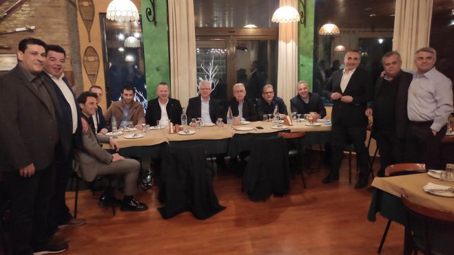 &Sigma;&kappa;&alpha;&nu;&tau;&zeta;ό&sigmaf; &kappa;&alpha;&iota; &Lambda;&alpha;&mu;&pi;&rho;ό&pi;&omicron;&upsilon;&lambda;&omicron;&sigmaf; &sigma;&tau;&eta;&nu; &kappa;&omicron;&pi;ή &tau;&eta;&sigmaf; &pi;ί&tau;&alpha;&sigmaf; &tau;&omicron;&upsilon; &Omicron;&iota;&kappa;&omicron;&nu;&omicron;&mu;&iota;&kappa;&omicron;ύ &Epsilon;&pi;&iota;&mu;&epsilon;&lambda;&eta;&tau;&eta;&rho;ί&omicron;&upsilon;