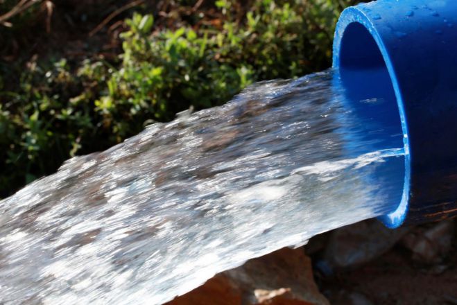 &Chi;&rho;ή&sigma;&eta; &mu;&epsilon;&gamma;ά&lambda;&omega;&nu; &pi;&omicron;&sigma;&omicron;&tau;ή&tau;&omega;&nu; &nu;&epsilon;&rho;&omicron;ύ &alpha;&pi;ό &epsilon;&tau;&alpha;&iota;&rho;&epsilon;ί&alpha; &sigma;&tau;&eta;&nu; &Pi;&alpha;&lambda;&alpha;&iota;ό&chi;&omicron;&upsilon;&nu;&eta; &kappa;&alpha;&tau;&alpha;&gamma;&gamma;έ&lambda;&lambda;&epsilon;&iota; &omicron; &Gamma;&omicron;ύ&rho;&gamma;&alpha;&rho;&eta;&sigmaf; &ndash; &laquo;&Upsilon;&pi;ά&rho;&chi;&epsilon;&iota; &alpha;&pi;ό&phi;&alpha;&sigma;&eta; &kappa;&alpha;&tau;&omicron;ί&kappa;&omega;&nu; &kappa;&alpha;&iota; &epsilon;&phi;&alpha;&rho;&mu;ό&zeta;&epsilon;&tau;&alpha;&iota; &alpha;&pi;ό &tau;&eta;&nu; &epsilon;&tau;&alpha;&iota;&rho;&epsilon;ί&alpha;&raquo; &alpha;&pi;&alpha;&nu;&tau;ά &omicron; &Delta;ή&mu;&alpha;&rho;&chi;&omicron;&sigmaf;