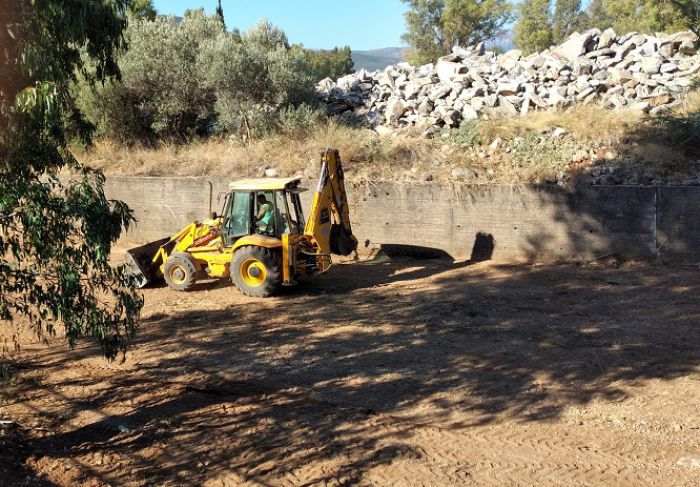 Κυνουρία | Εργασίες καθαρισμού ρεμάτων στον Άγιο Ανδρέα (εικόνες)