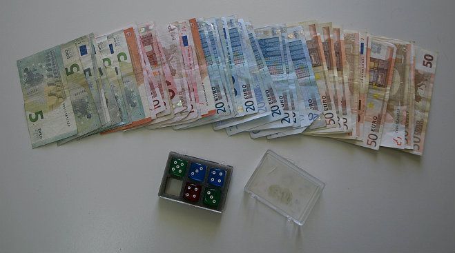 Έξι συλλήψεις για ... «ζάρια» στη Σπάρτη!