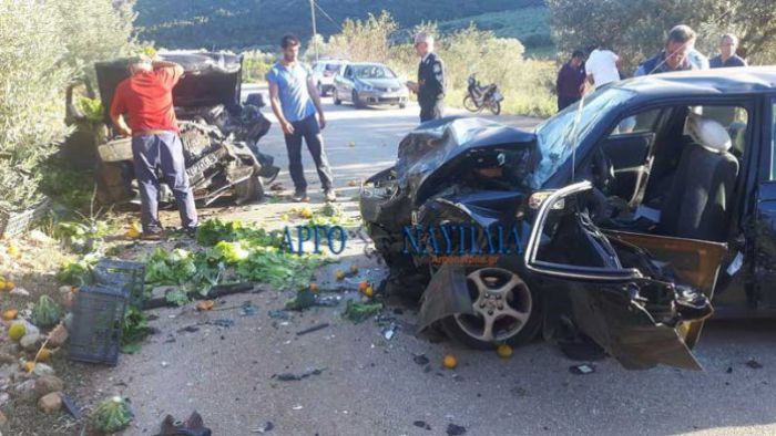 &Tau;&rho;&alpha;&gamma;&omega;&delta;ί&alpha; έ&xi;&omega; &alpha;&pi;ό &tau;&omicron; &Nu;&alpha;ύ&pi;&lambda;&iota;&omicron; | &Nu;&epsilon;&kappa;&rho;ή &gamma;&upsilon;&nu;&alpha;ί&kappa;&alpha; έ&pi;&epsilon;&iota;&tau;&alpha; &alpha;&pi;ό &sigma;ύ&gamma;&kappa;&rho;&omicron;&upsilon;&sigma;&eta; &alpha;&upsilon;&tau;&omicron;&kappa;&iota;&nu;ή&tau;&omega;&nu; (&epsilon;&iota;&kappa;ό&nu;&epsilon;&sigmaf;)