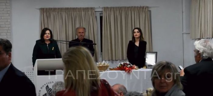 Αποδοκίμασαν βουλευτή του ΣΥΡΙΖΑ για το &quot;Σκοπιανό&quot; - Αποχώρησε συνοδεία της αστυνομίας (vd)