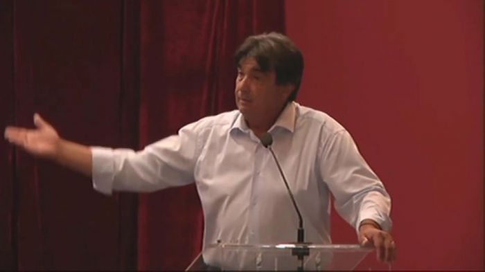 &Gamma;&iota;&alpha;&nu;&nu;&alpha;&kappa;&omicron;ύ&rho;&alpha;&sigmaf;: "&Alpha;&pi;&omicron;&kappa;&lambda;&epsilon;&iota;&sigma;&tau;&iota;&kappa;ά &upsilon;&pi;&epsilon;ύ&theta;&upsilon;&nu;&eta; &gamma;&iota;&alpha; &tau;&omicron;&nu; &chi;&epsilon;&iota;&rho;&iota;&sigma;&mu;ό &tau;&omicron;&upsilon; &theta;έ&mu;&alpha;&tau;&omicron;&sigmaf; &tau;&eta;&sigmaf; &mu;&omicron;&nu;ά&delta;&alpha;&sigmaf; &sigma;&tau;&omicron; &Alpha;&theta;ή&nu;&alpha;&iota;&omicron; &eta; &pi;&epsilon;&rho;&iota;&phi;&epsilon;&rho;&epsilon;&iota;&alpha;&kappa;ή &alpha;&rho;&chi;ή &kappa;&alpha;&iota; ό&chi;&iota; &tau;&omicron; &tau;&mu;ή&mu;&alpha; &pi;&epsilon;&rho;&iota;&beta;ά&lambda;&lambda;&omicron;&nu;&tau;&omicron;&sigmaf;"