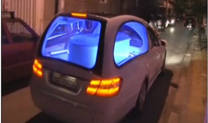 Σε λευκό φέρετρο η σορός του Παντελή Παντελίδη ... (vd)