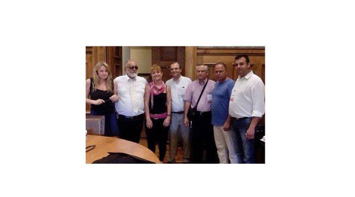 ΄&Tau;&alpha; &pi;&rho;&omicron;&beta;&lambda;ή&mu;&alpha;&tau;&alpha; &tau;&omega;&nu; &tau;&rho;ί&tau;&epsilon;&kappa;&nu;&omega;&nu; &tau;&eta;&sigmaf; &Mu;&epsilon;&gamma;&alpha;&lambda;ό&pi;&omicron;&lambda;&eta;&sigmaf; ά&kappa;&omicron;&upsilon;&sigma;&alpha;&nu; &beta;&omicron;&upsilon;&lambda;&epsilon;&upsilon;&tau;έ&sigmaf; &tau;&omicron;&upsilon; &Sigma;&Upsilon;&Rho;&Iota;&Zeta;&Alpha;