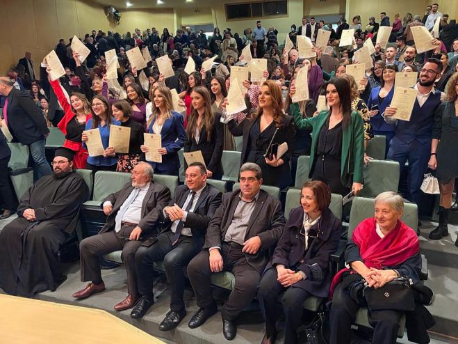 &Tau;&rho;ί&pi;&omicron;&lambda;&eta; | &Sigma;&tau;&eta;&nu; &omicron;&rho;&kappa;&omega;&mu;&omicron;&sigma;ί&alpha; &tau;&omega;&nu; &pi;&tau;&upsilon;&chi;&iota;&omicron;ύ&chi;&omega;&nu; &tau;&omicron;&upsilon; &Tau;&mu;ή&mu;&alpha;&tau;&omicron;&sigmaf; &Nu;&omicron;&sigma;&eta;&lambda;&epsilon;&upsilon;&tau;&iota;&kappa;ή&sigmaf; &omicron; &Beta;&lambda;ά&sigma;&eta;&sigmaf; (&epsilon;&iota;&kappa;ό&nu;&epsilon;&sigmaf;)